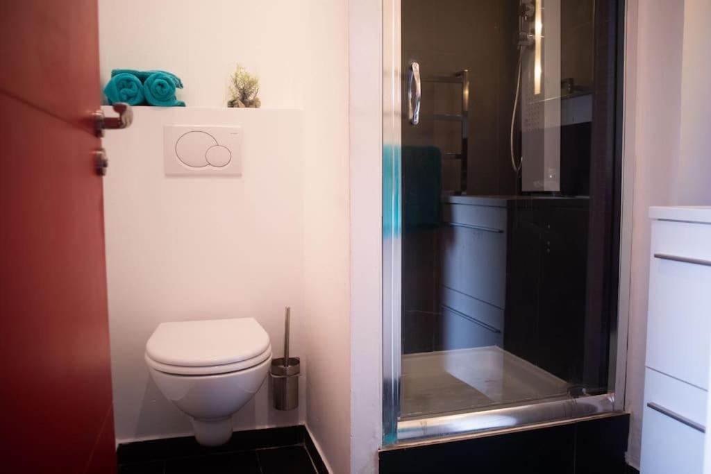 T2 Cosy & Moderne Avec Parking Prive Gratuit A Villeurbanne Dış mekan fotoğraf